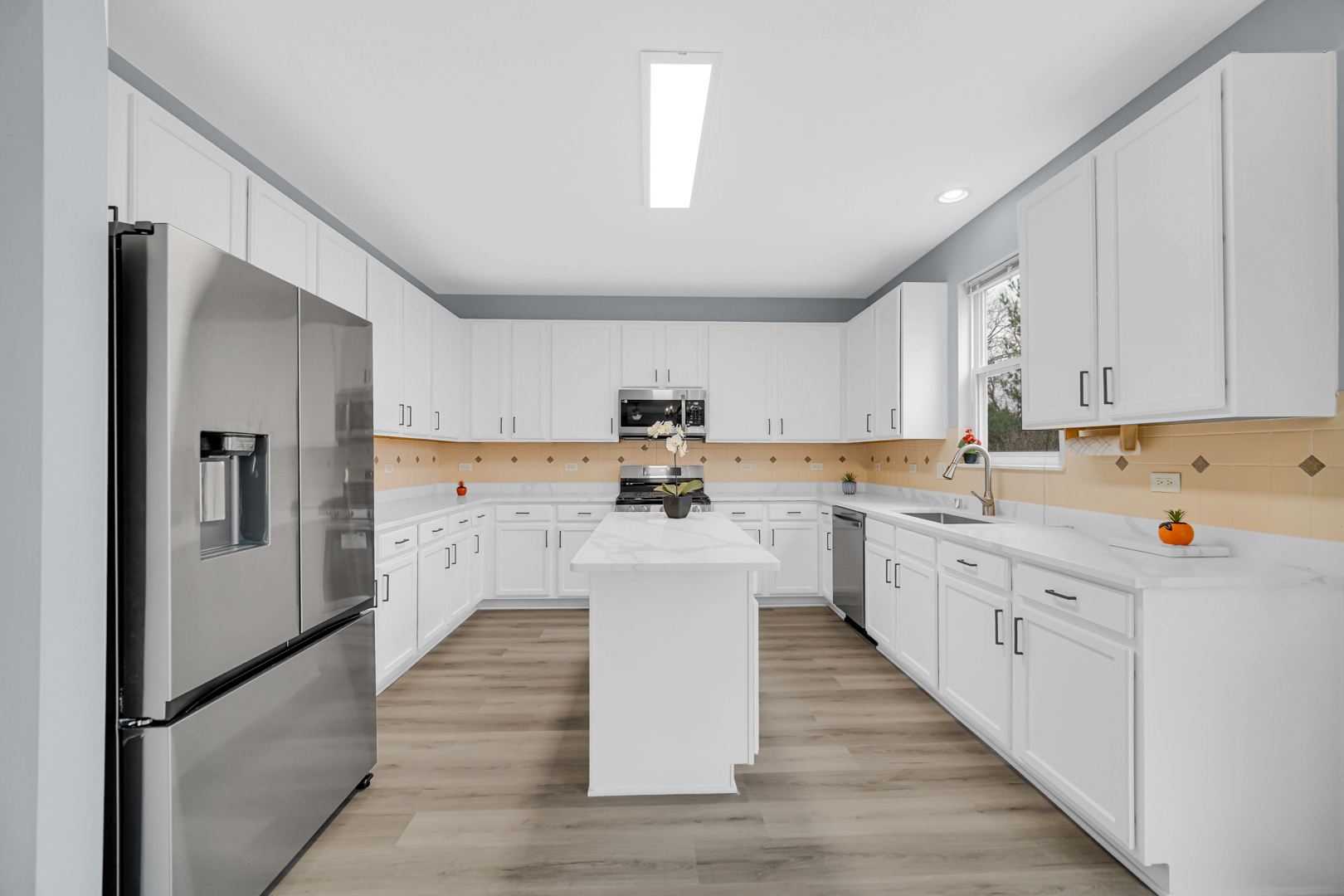 984 Ashbrook Circle Bolingbrook, IL 60440 - Photo 10 of 34