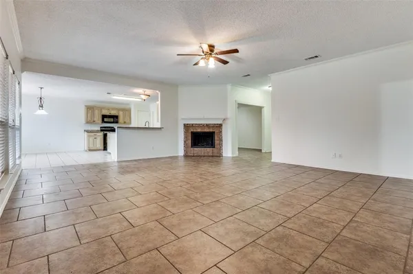 $349,900 | 14 Enchanted Court, Mansfield, TX 76063