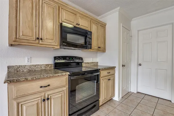 $349,900 | 14 Enchanted Court, Mansfield, TX 76063