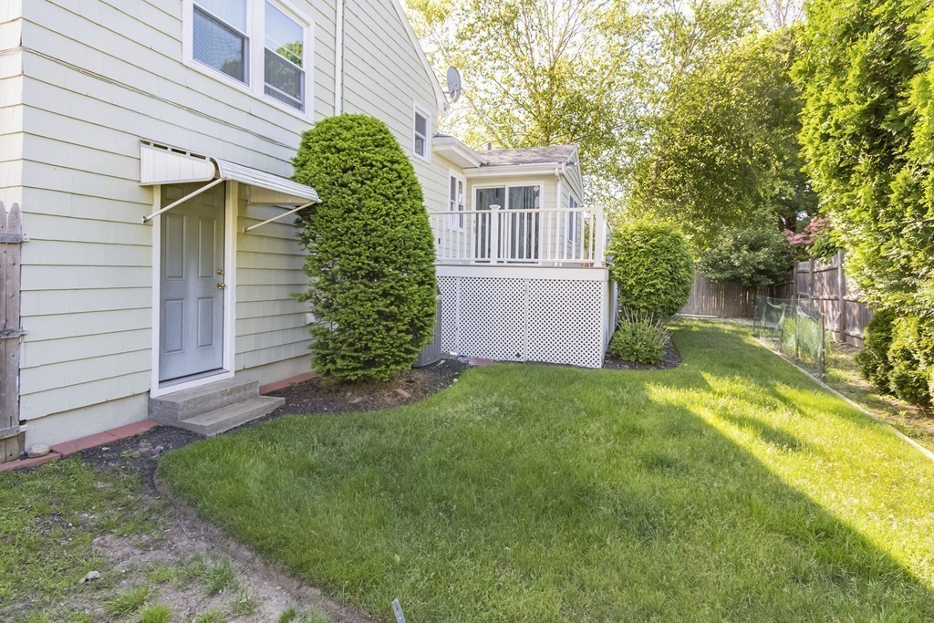 54 Auburndale Road Marblehead, MA 01945 - Photo 3 of 24