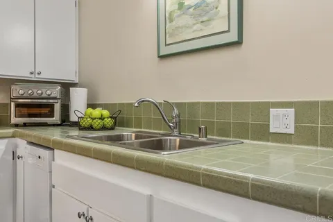 $525,000 | 7512 Viejo Castilla Way, Unit 22, Carlsbad, CA 92009