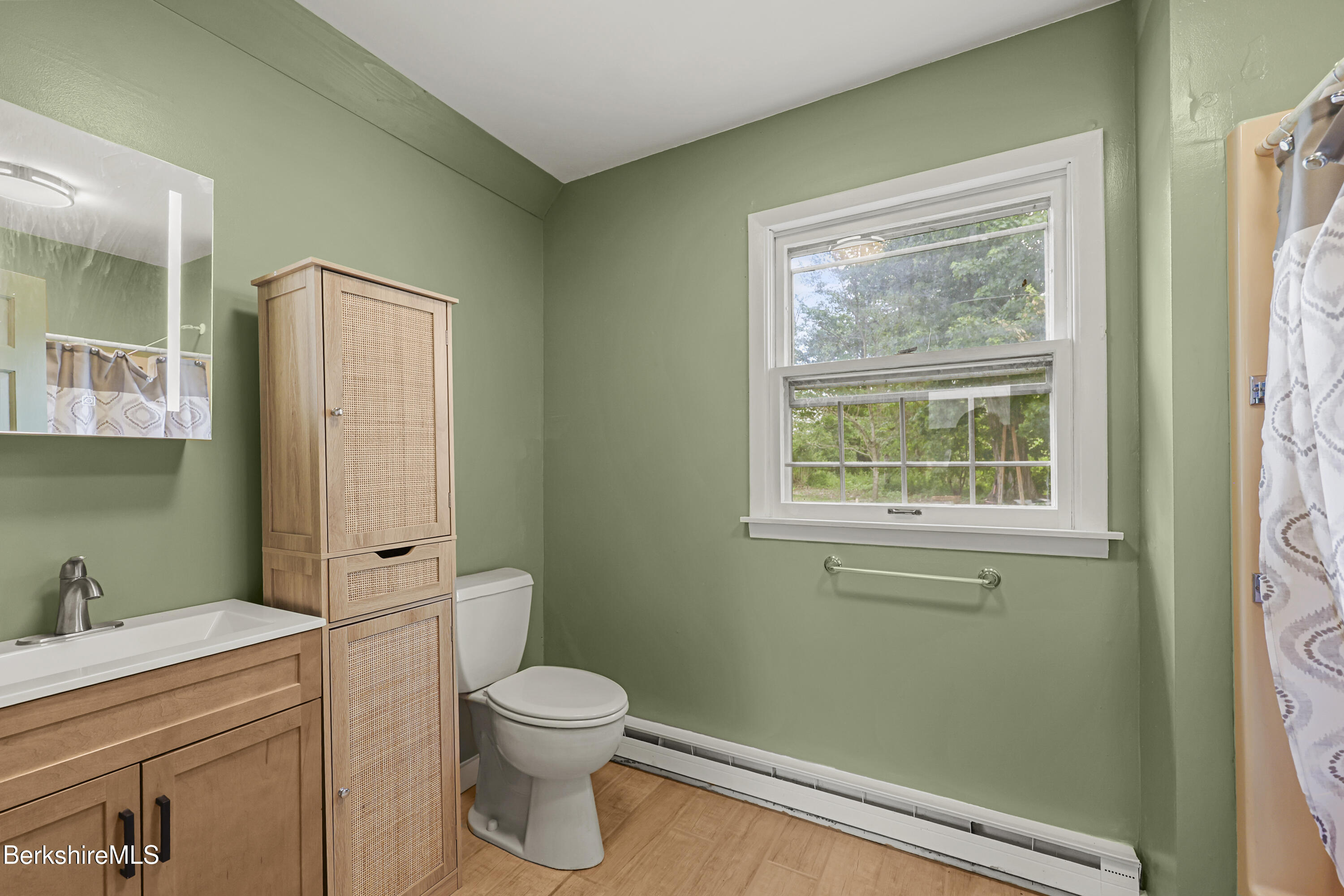 689 North Main Street Sheffield, MA 01257 - Photo 21 of 24 181 Bathroom Two