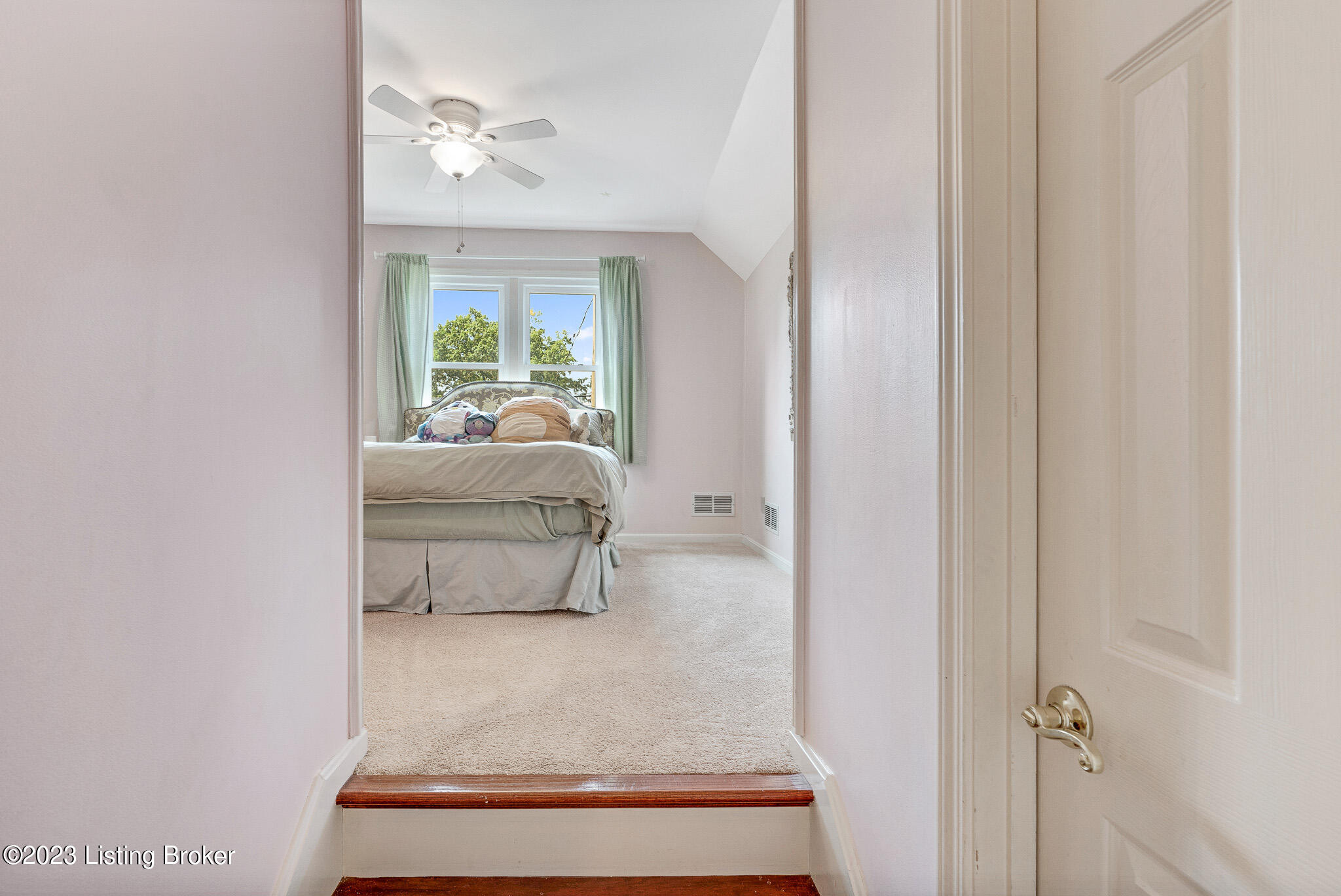 306 Ring Road Louisville, KY 40207 - Photo 35 of 70 35 bed1