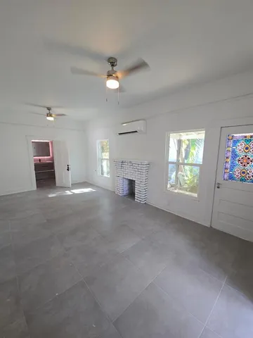 $2,300 | 691 10th Avenue South, Unit A, St. Petersburg, FL 33701