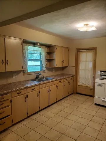 $185,000 | 304 West Swan Street, Lacygne, KS 66040