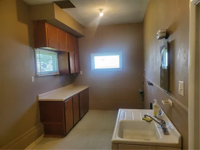 $185,000 | 304 West Swan Street, Lacygne, KS 66040