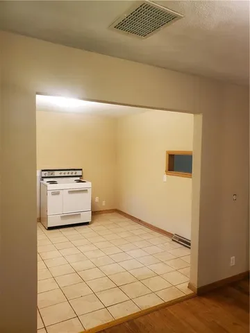 $185,000 | 304 West Swan Street, Lacygne, KS 66040