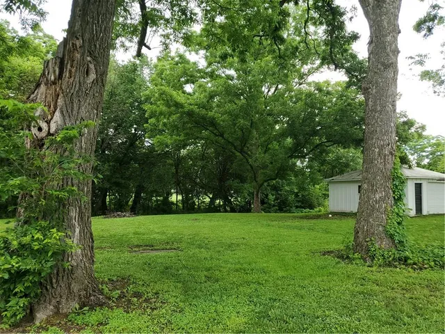 $185,000 | 304 West Swan Street, Lacygne, KS 66040