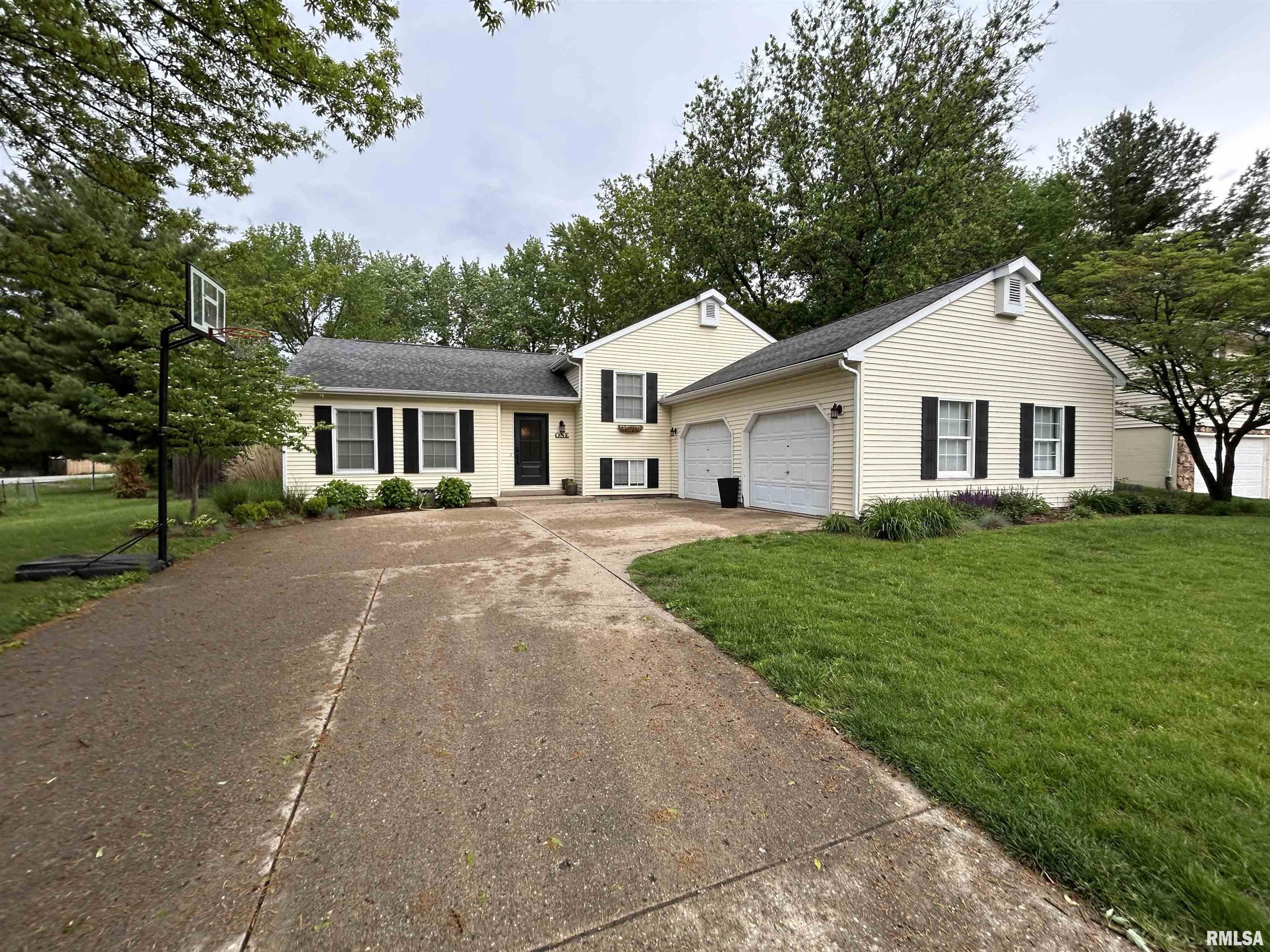 1 Sarah Avenue Springfield, IL 62703 - Photo 1 of 29
