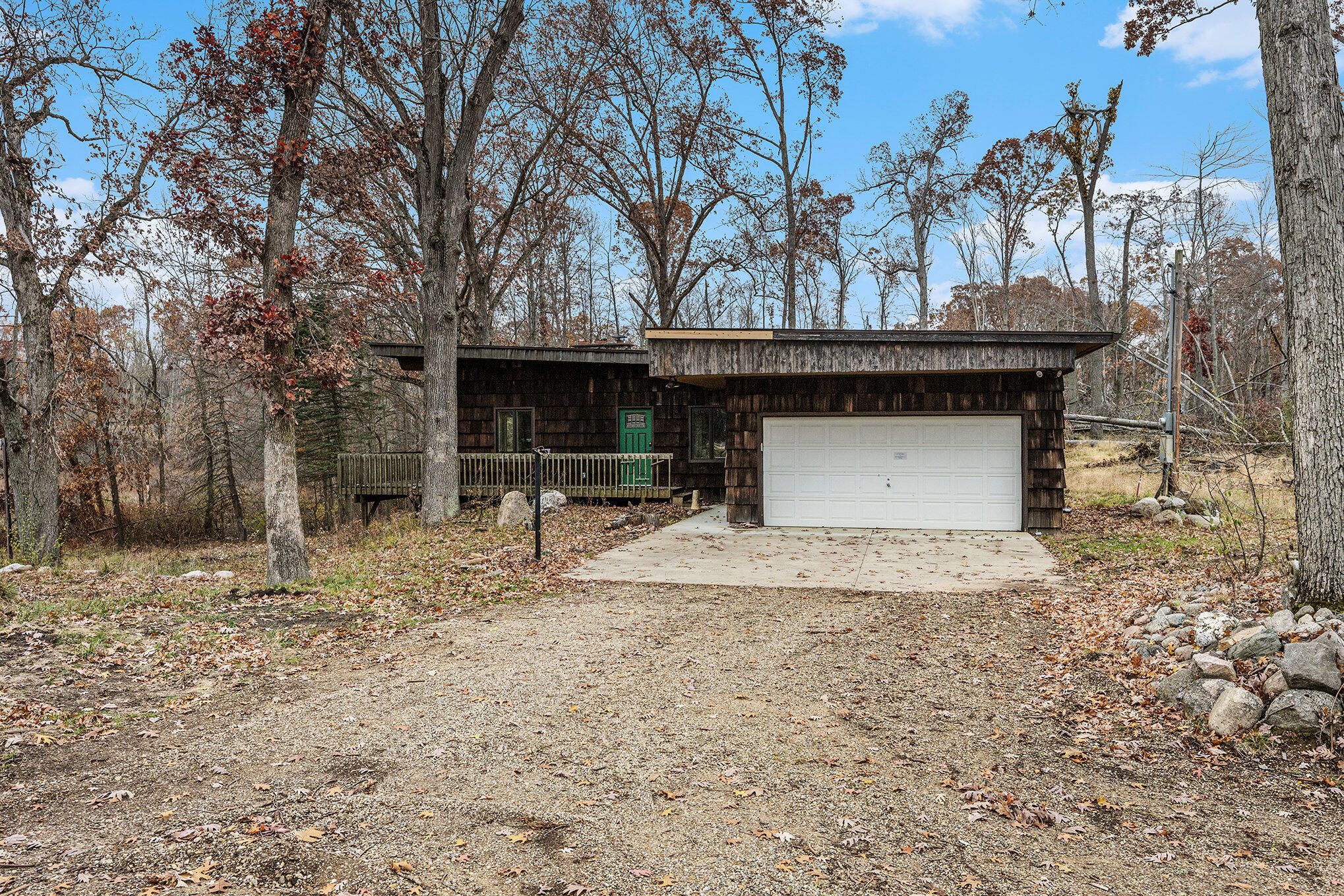 22485 Clear Lake Road North Battle Creek, MI 49014 - Photo 2 of 46 003_file_197