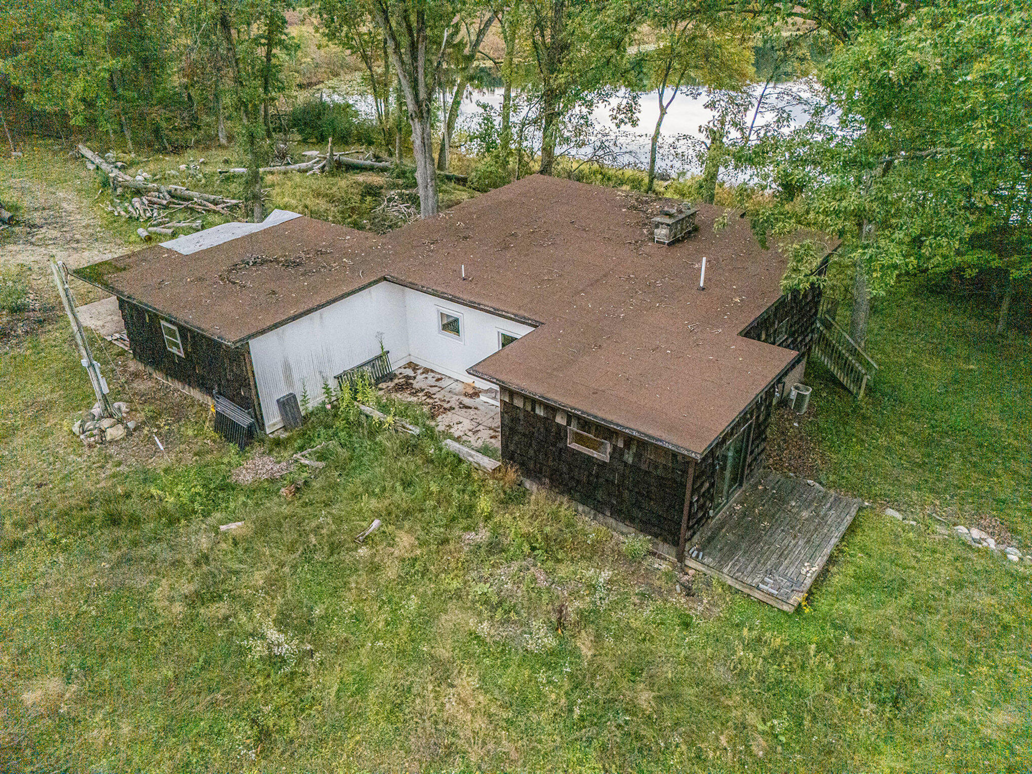 22485 Clear Lake Road North Battle Creek, MI 49014 - Photo 21 of 46 021_dji_fly_20250922_173938_0172_1758579