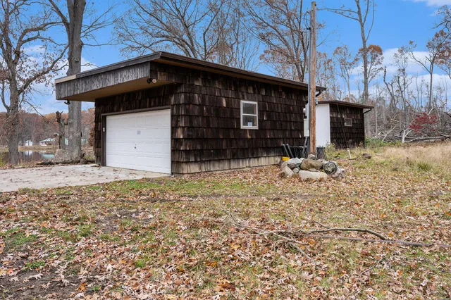 $420,000 | 22485 Clear Lake Road North, Battle Creek, MI 49014