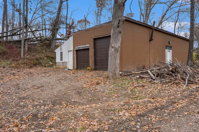 $420,000 | 22485 Clear Lake Road North, Battle Creek, MI 49014