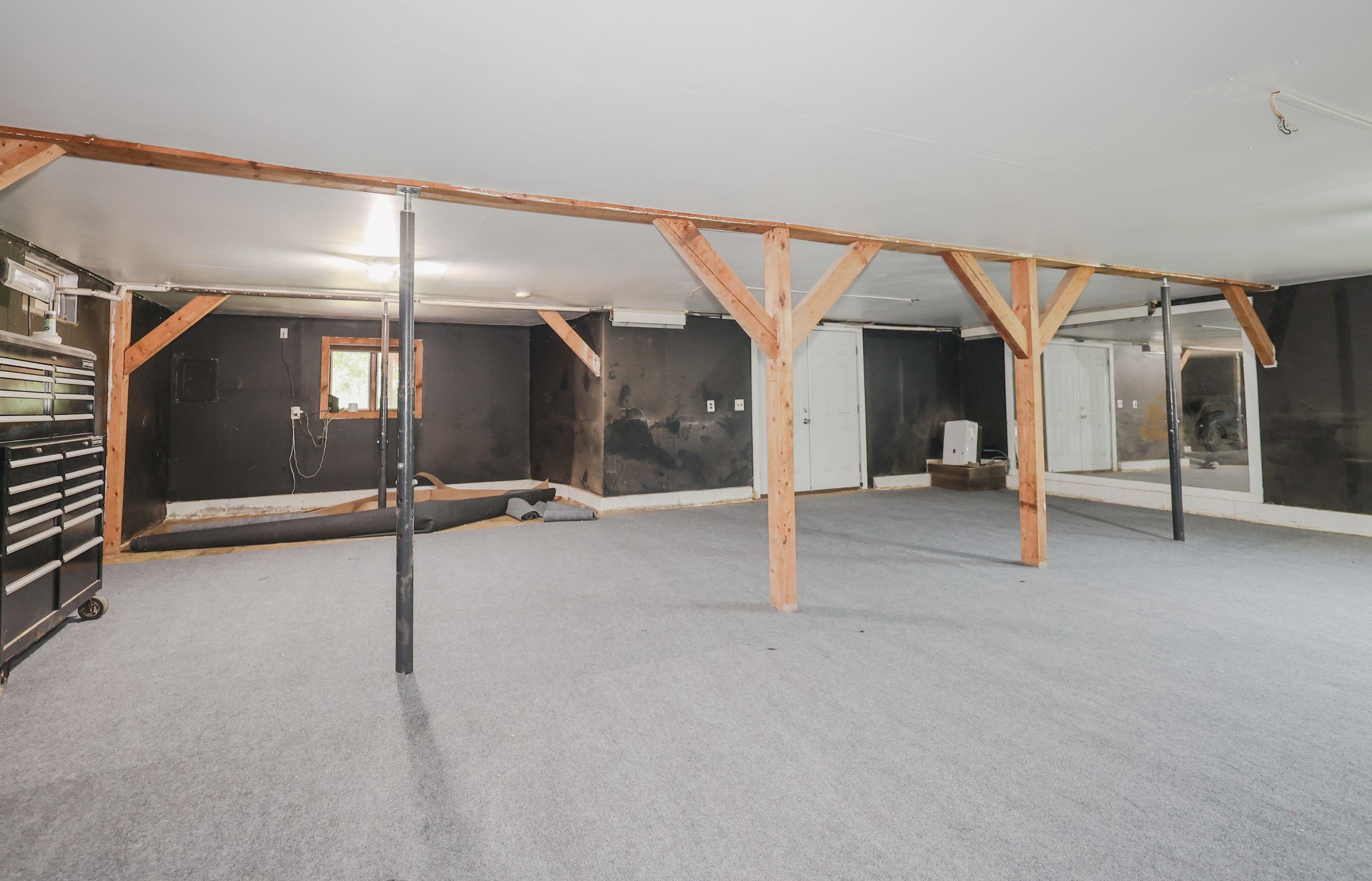 573 Pickering Road Rochester, NH 03867 - Photo 27 of 34 Gallery Image 27