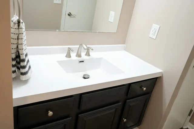 $320,000 | 647 Johnson Avenue, Frankfort, IL 60423