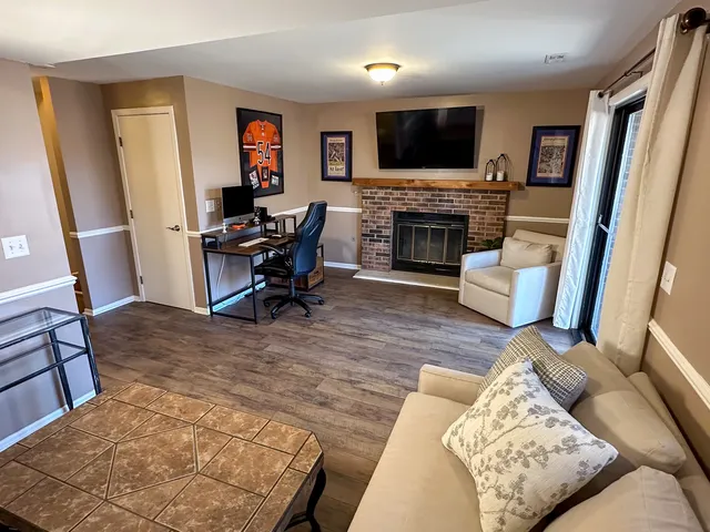 $320,000 | 647 Johnson Avenue, Frankfort, IL 60423