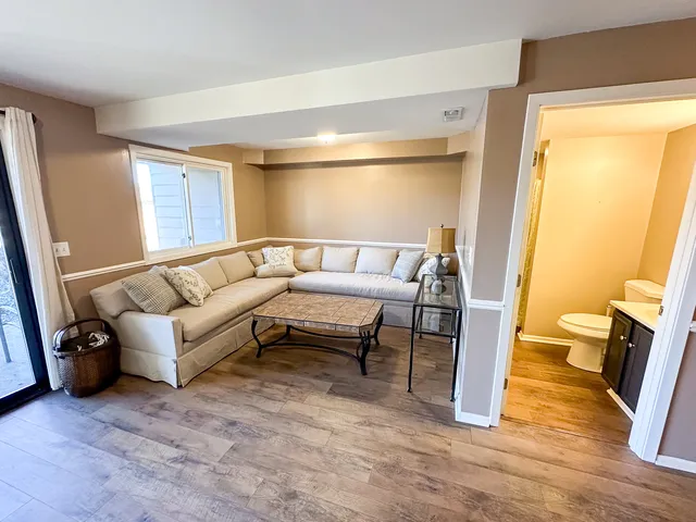 $320,000 | 647 Johnson Avenue, Frankfort, IL 60423