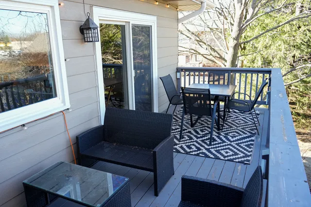 $320,000 | 647 Johnson Avenue, Frankfort, IL 60423