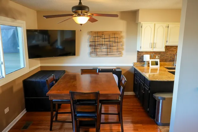 $320,000 | 647 Johnson Avenue, Frankfort, IL 60423