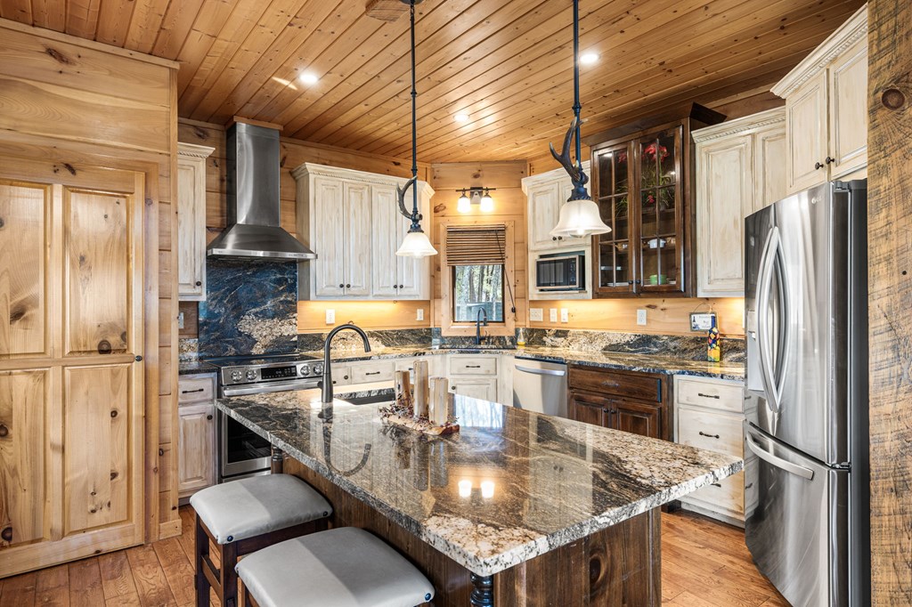 308 Cabbage Patch Morganton, GA 30560 - Photo 9 of 39