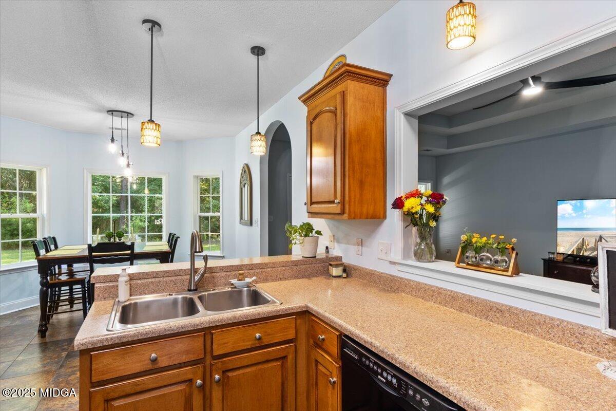 102 7 Pines Perry, GA 31069 - Photo 27 of 54 35-IMG_1490