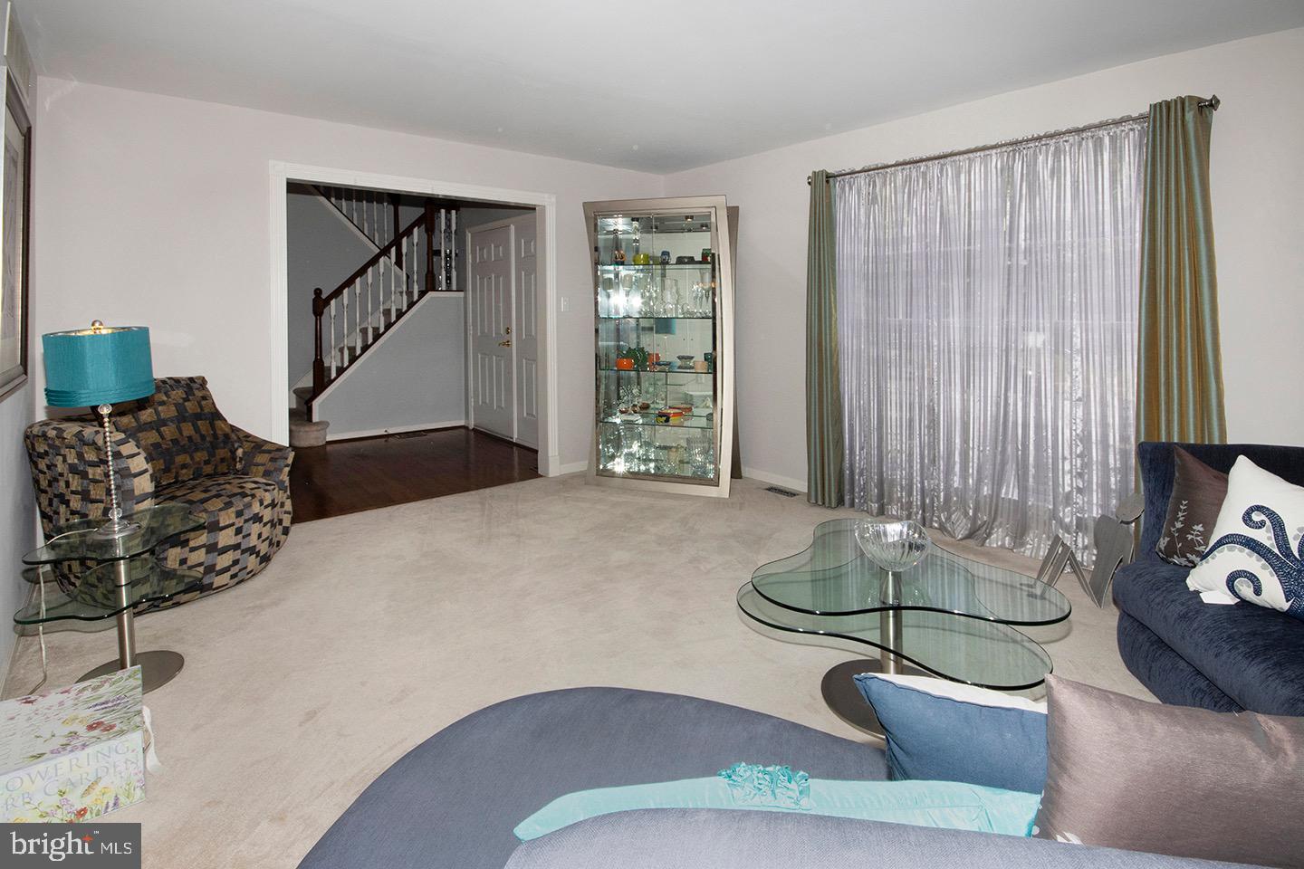 60 Winfield Circle Sewell, NJ 08080 - Photo 6 of 41 Living Room