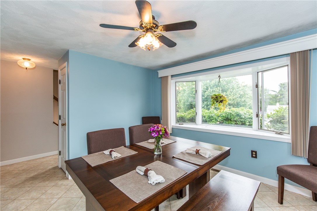 2970 Mendon Road, Unit 39 Cumberland, RI 02864 - Photo 17 of 41 Dining Area