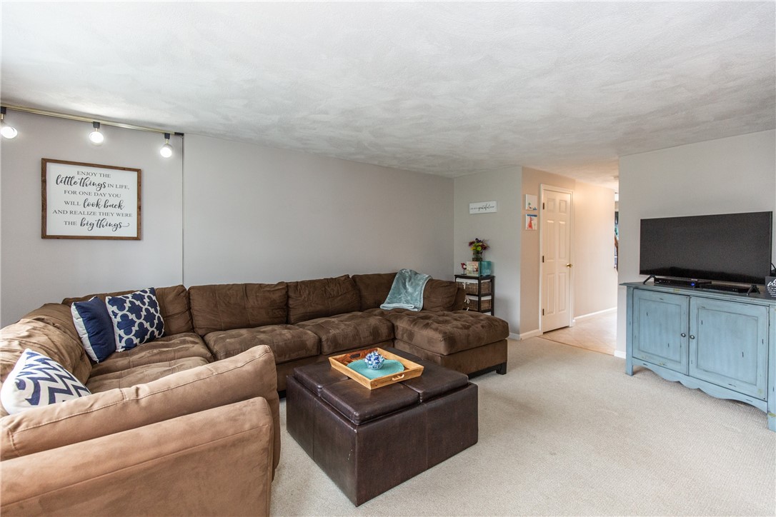 2970 Mendon Road, Unit 39 Cumberland, RI 02864 - Photo 6 of 41 Living Room