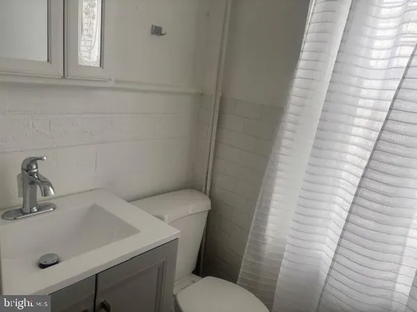 $1,200 | 5630 Walnut Street, Unit 2, Philadelphia, PA 19139