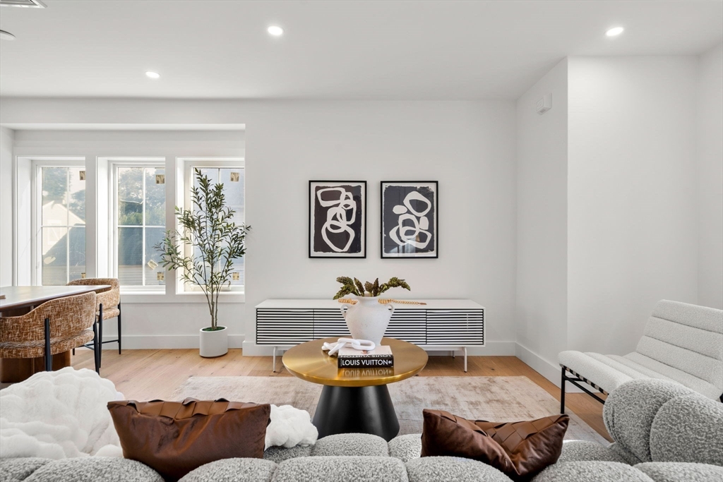 10 Elm Street, Unit 10 Newton, MA 02465 - Photo 4 of 24