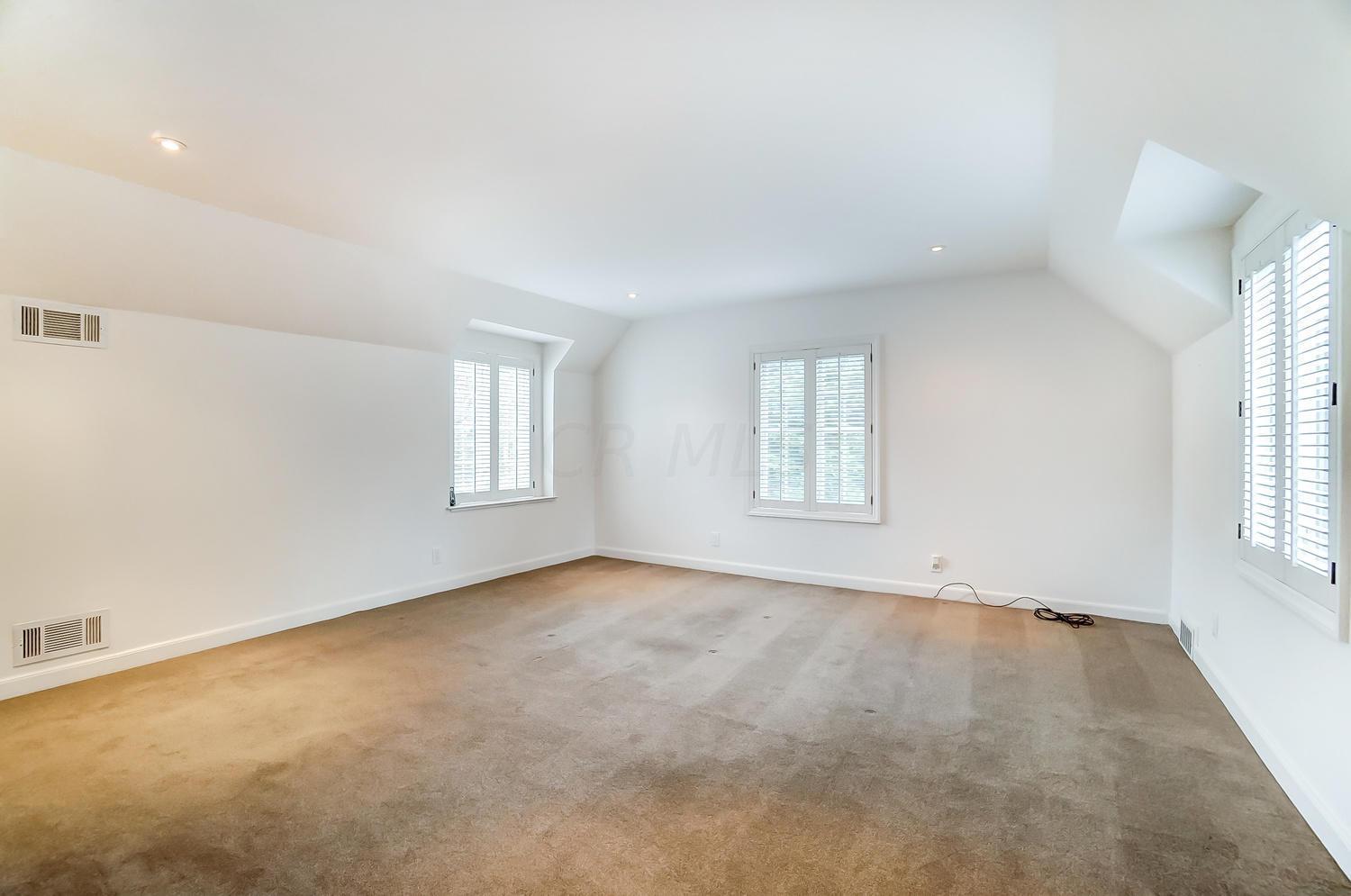 2711 Redding Road Columbus, OH 43221 - Photo 47 of 80 Gallery Image 47