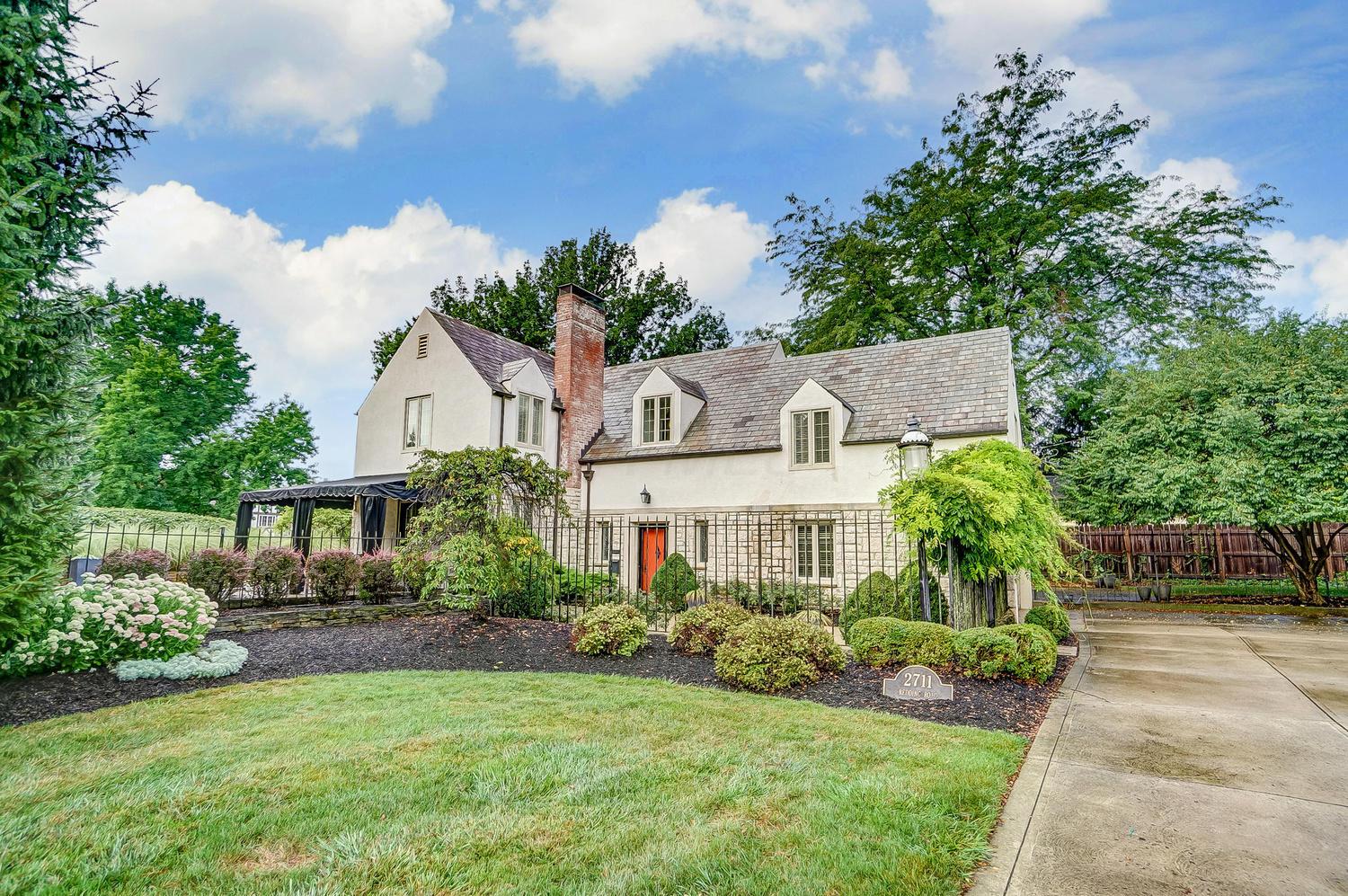 2711 Redding Road Columbus, OH 43221 - Photo 5 of 80 Gallery Image 5