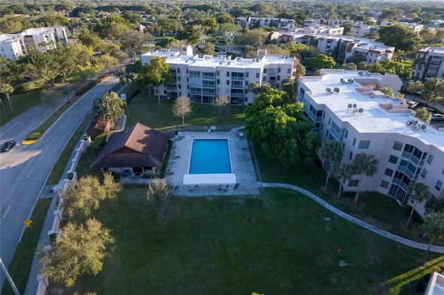 $249,900 | 9531 Seagrape Drive, Unit 205, Davie, FL 33324