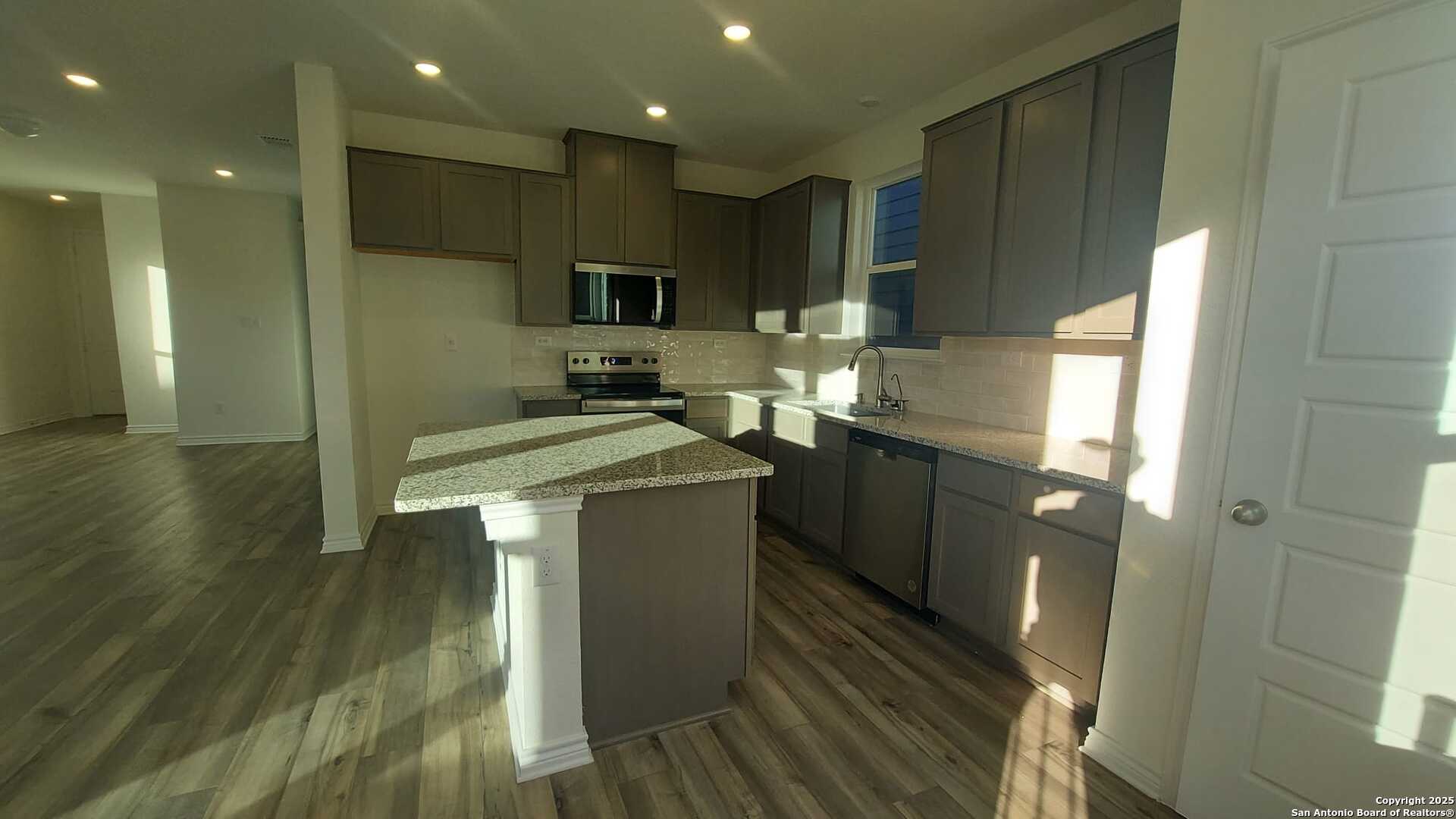 14839 Vance Jackson Road, Unit 1001 San Antonio, TX 78249 - Photo 2 of 13