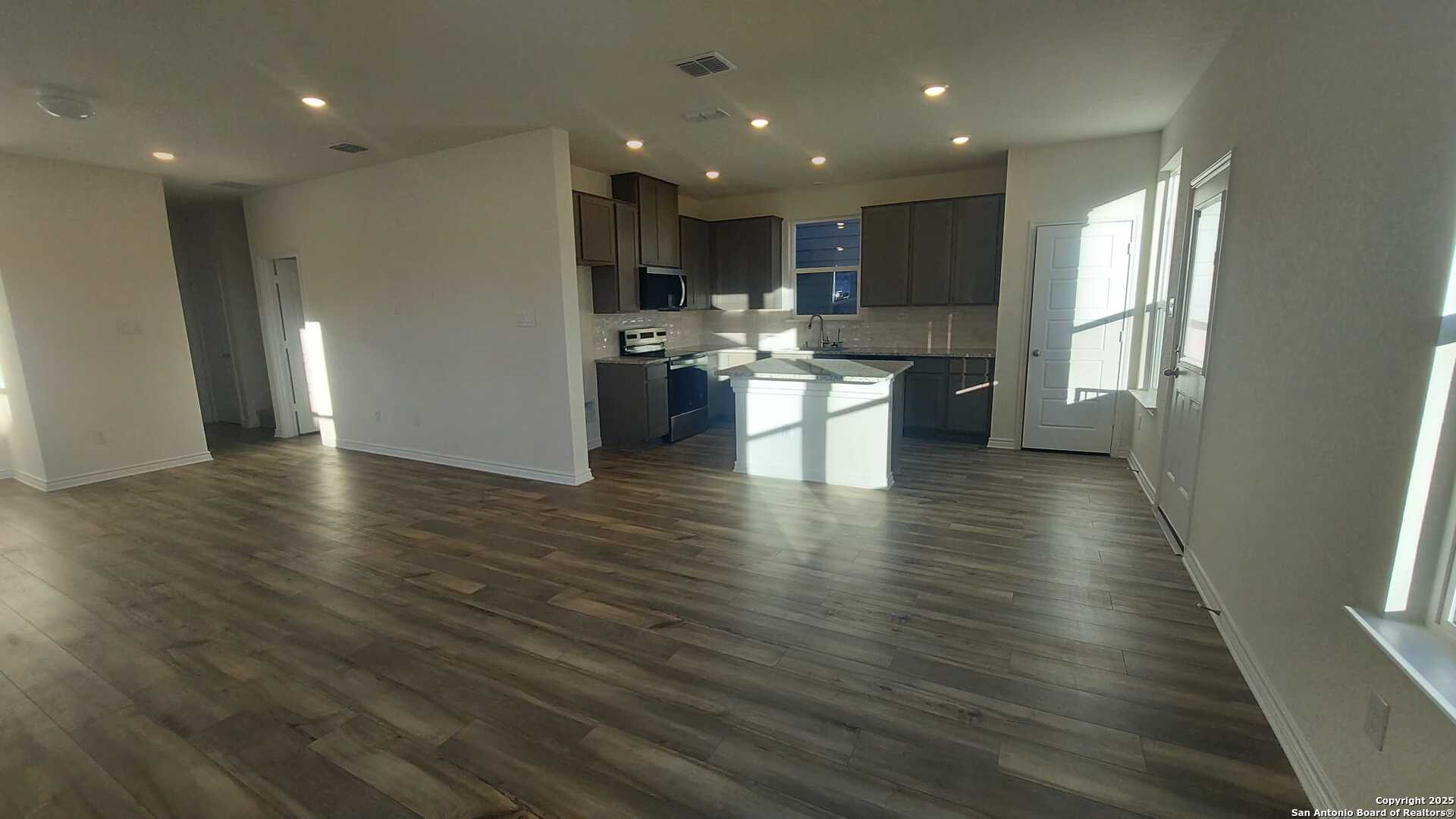 14839 Vance Jackson Road, Unit 1001 San Antonio, TX 78249 - Photo 4 of 13