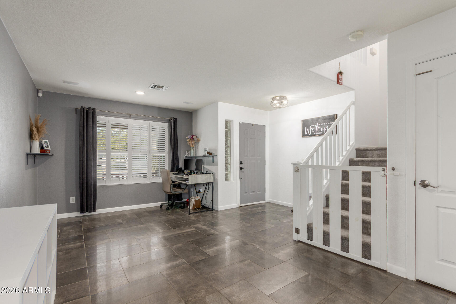 2435 West Via Dona Road Phoenix, AZ 85085 - Photo 7 of 41 7 Dona