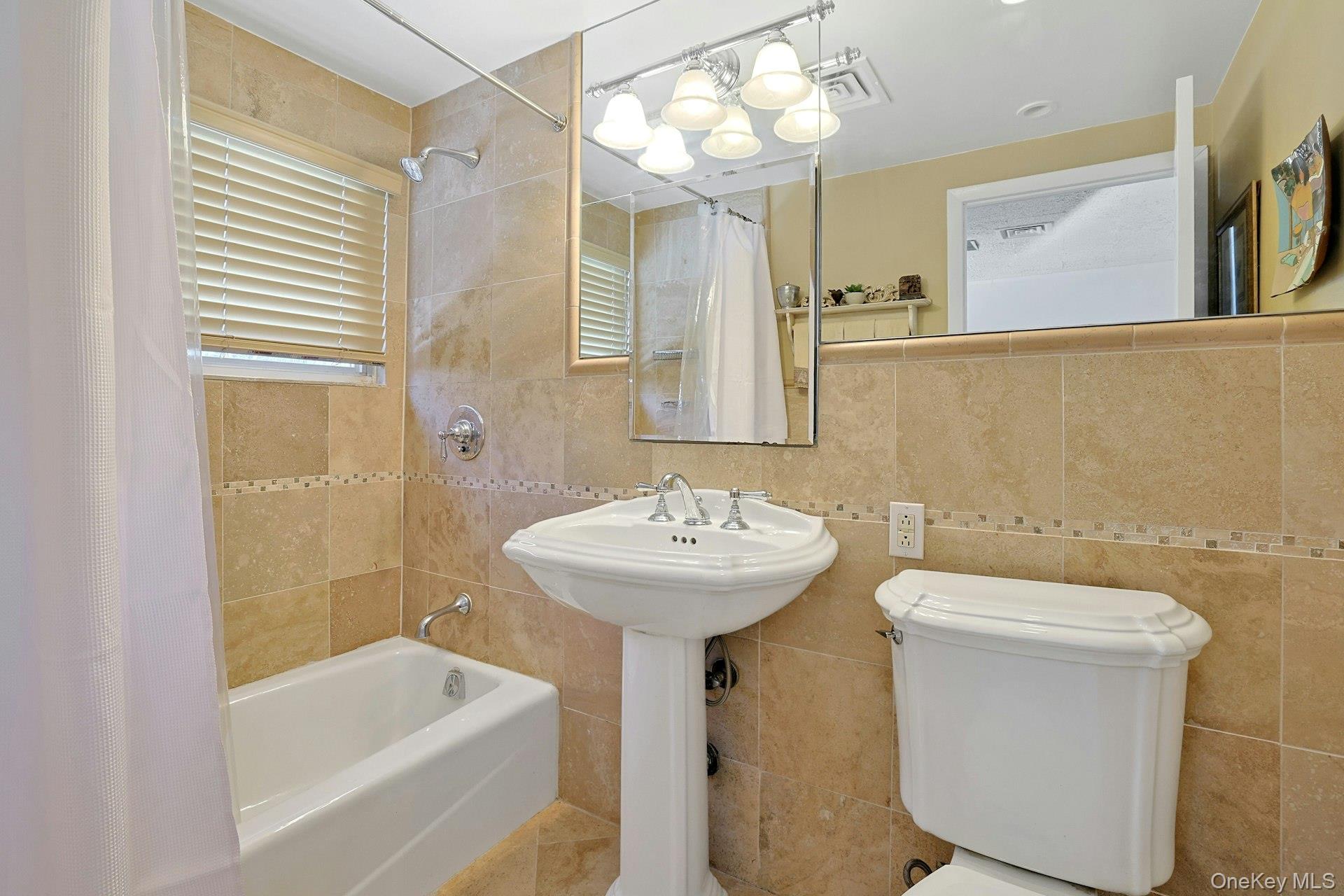 32 Lambert Lane New Rochelle, NY 10804 - Photo 14 of 27 first floor full bath