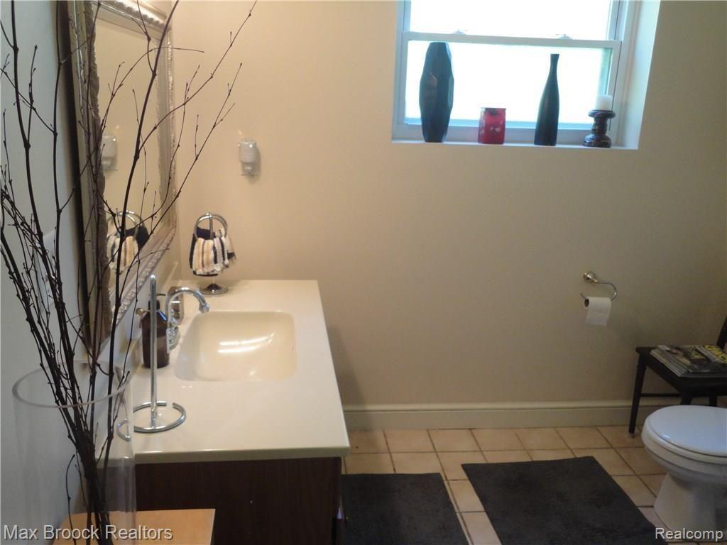 681 Hidden Ridge Drive Troy, MI 48083 - Photo 18 of 20