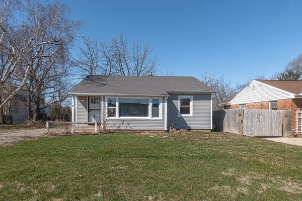 $1,600 | 112 Dawn Avenue, Rockford, IL 61107