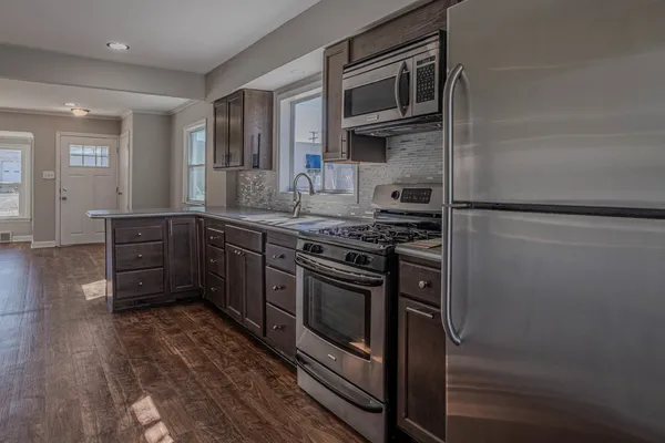 $1,600 | 112 Dawn Avenue, Rockford, IL 61107