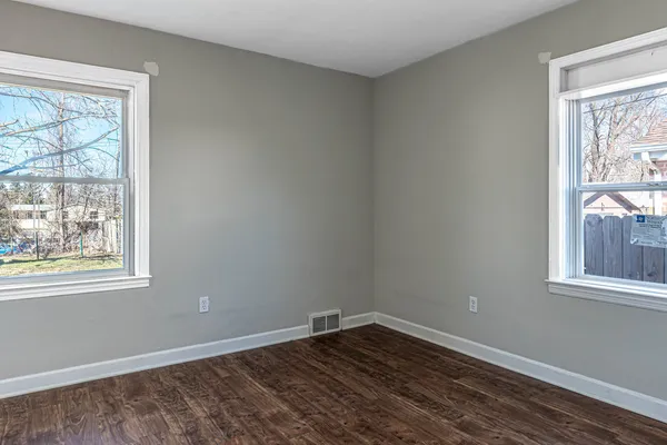 $1,600 | 112 Dawn Avenue, Rockford, IL 61107