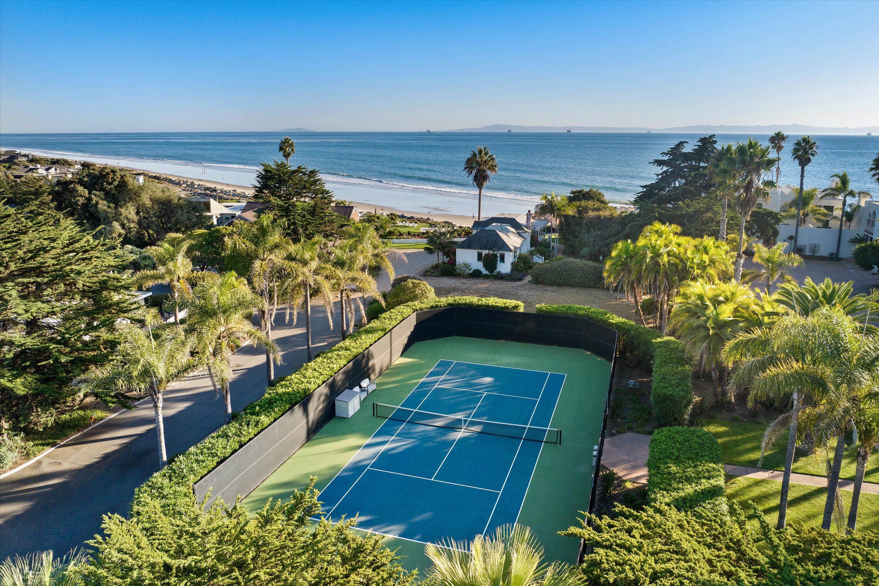 867 Sand Point Road Carpinteria, CA 93013 - Photo 20 of 23 a view of a yard with an outdoor seating