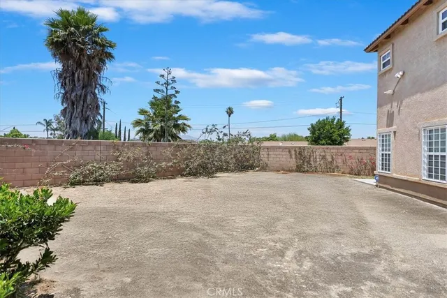 a view of outside space and yard