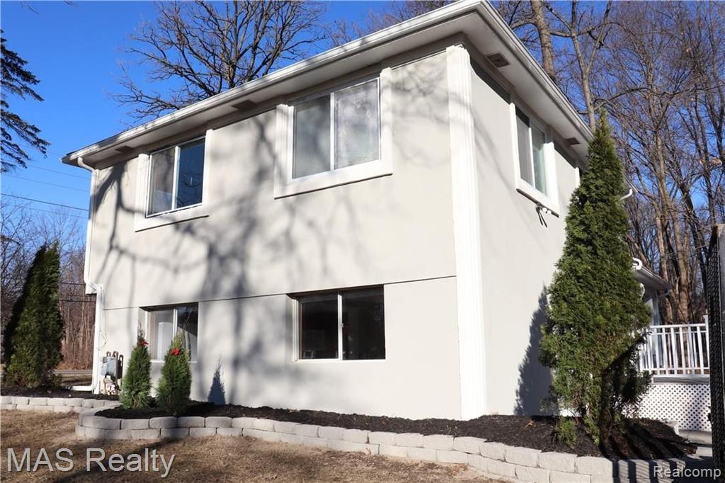 21420 Orchard Lake Road Farmington, MI 48336 - Photo 4 of 27