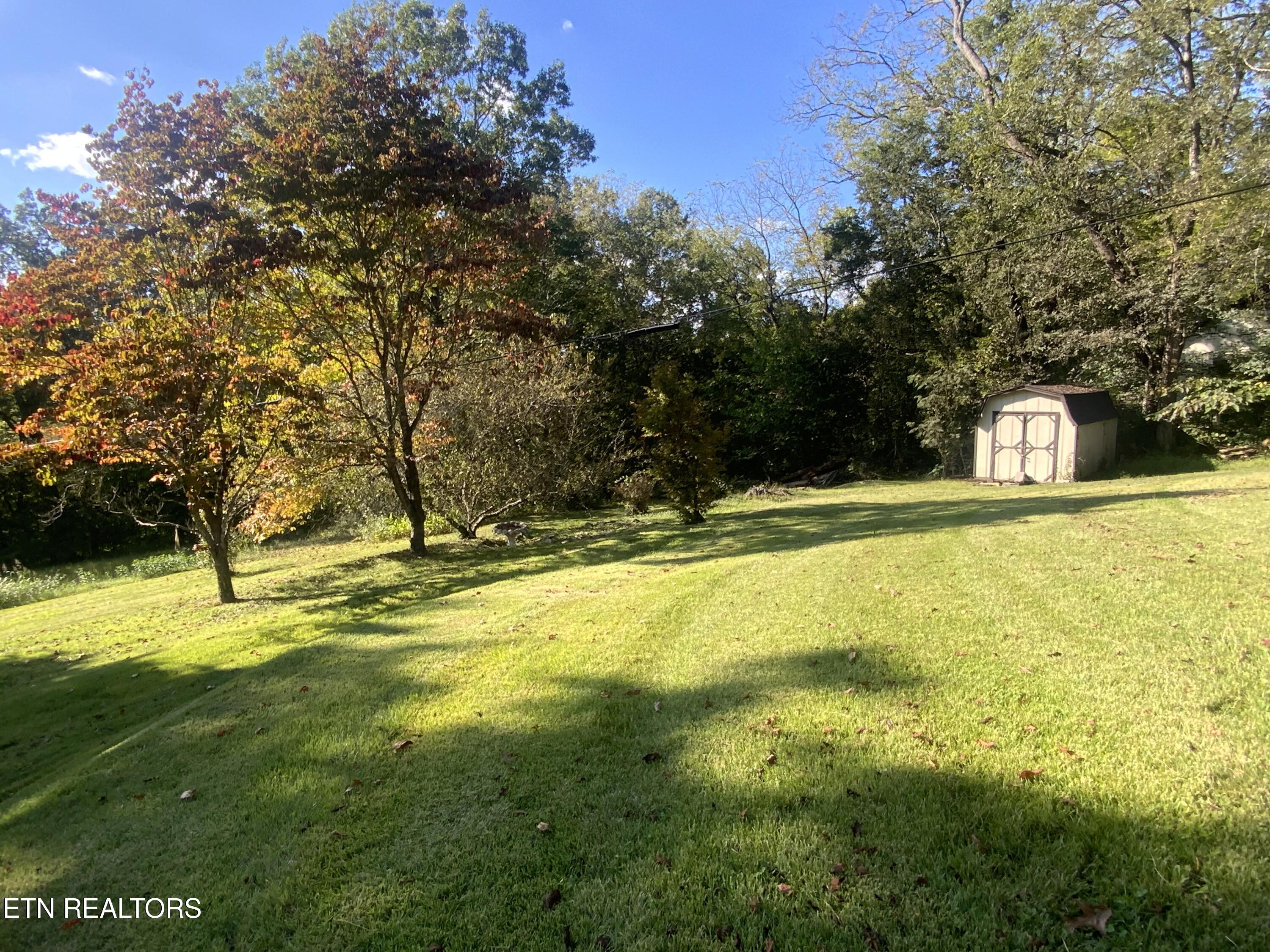 139 Stephens Road Rocky Top, TN 37769 - Photo 9 of 22 IMG_8406
