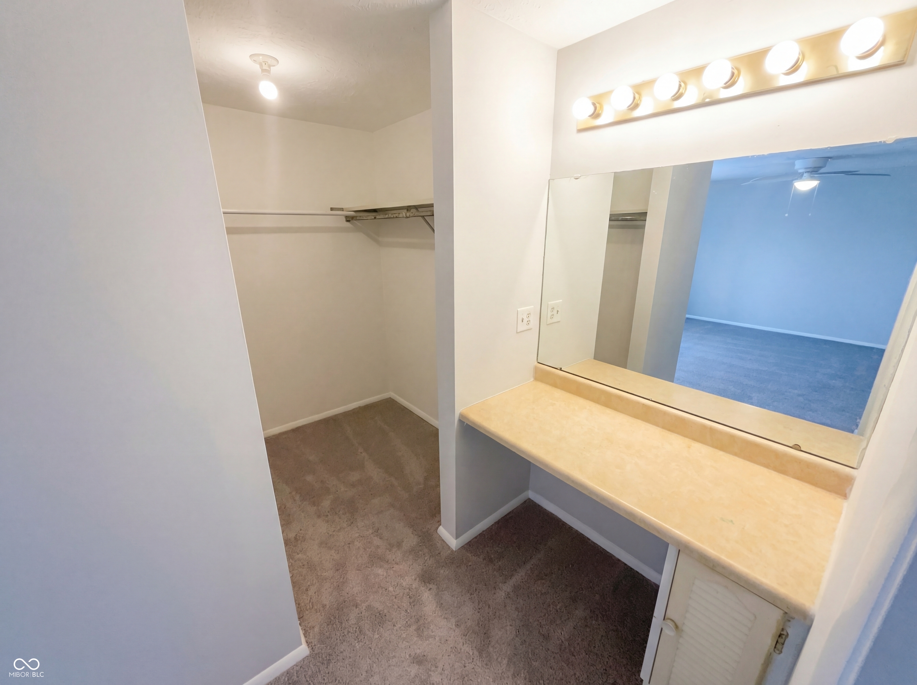 9473 Timber View Drive Indianapolis, IN 46250 - Photo 18 of 22