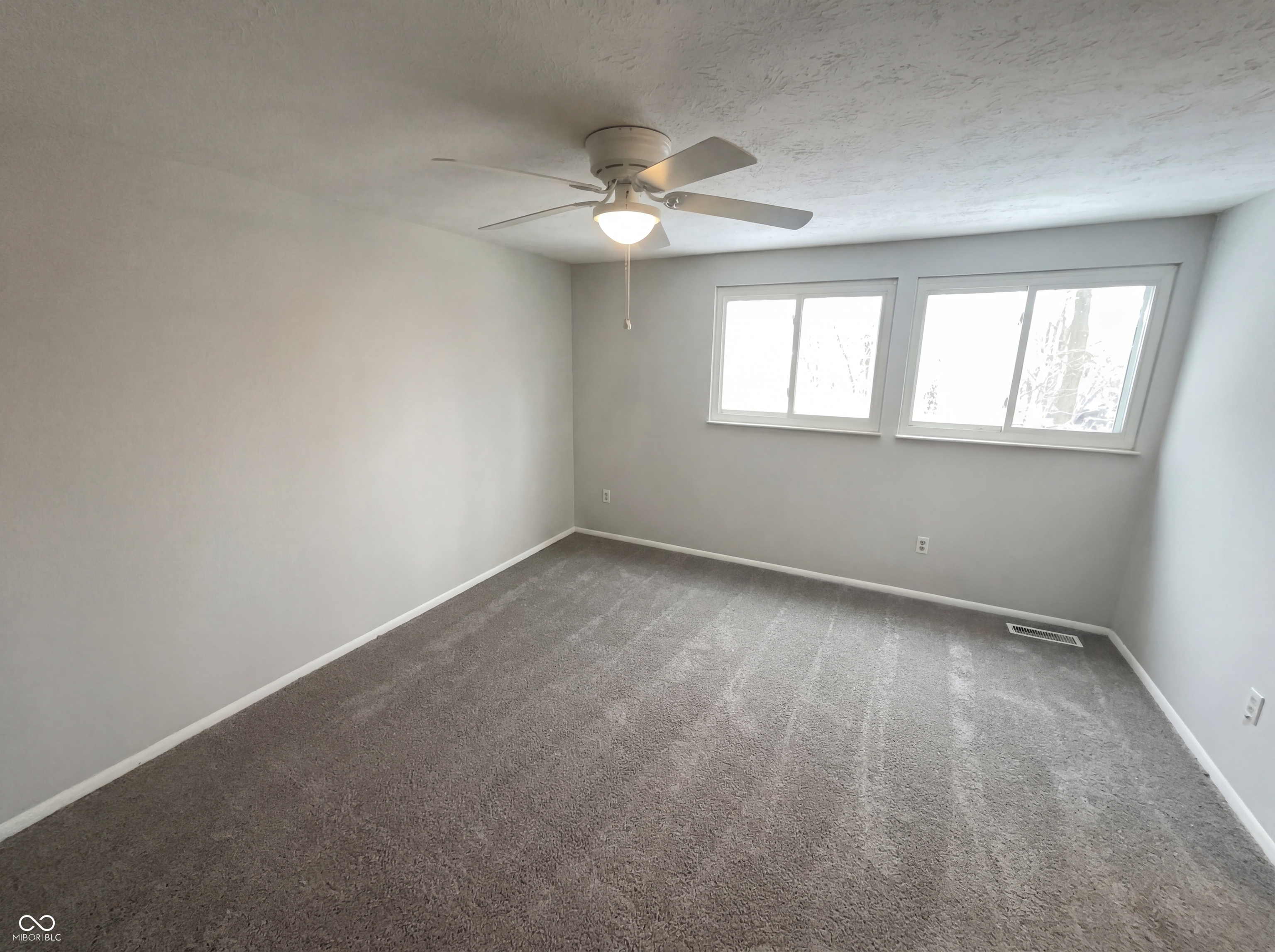 9473 Timber View Drive Indianapolis, IN 46250 - Photo 4 of 22