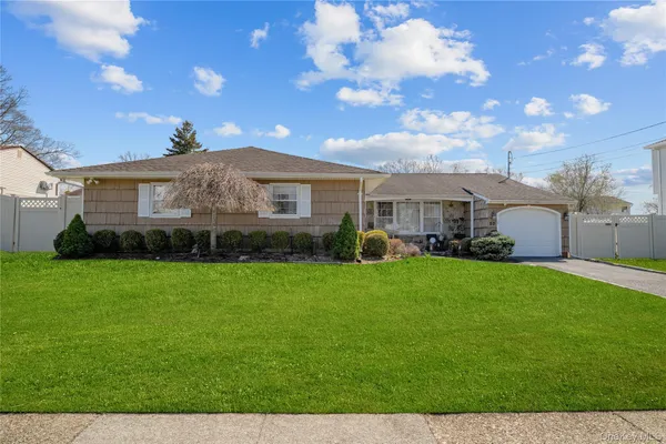 $649,990 | 50 Penn Street, Port Jefferson Station, NY 11776