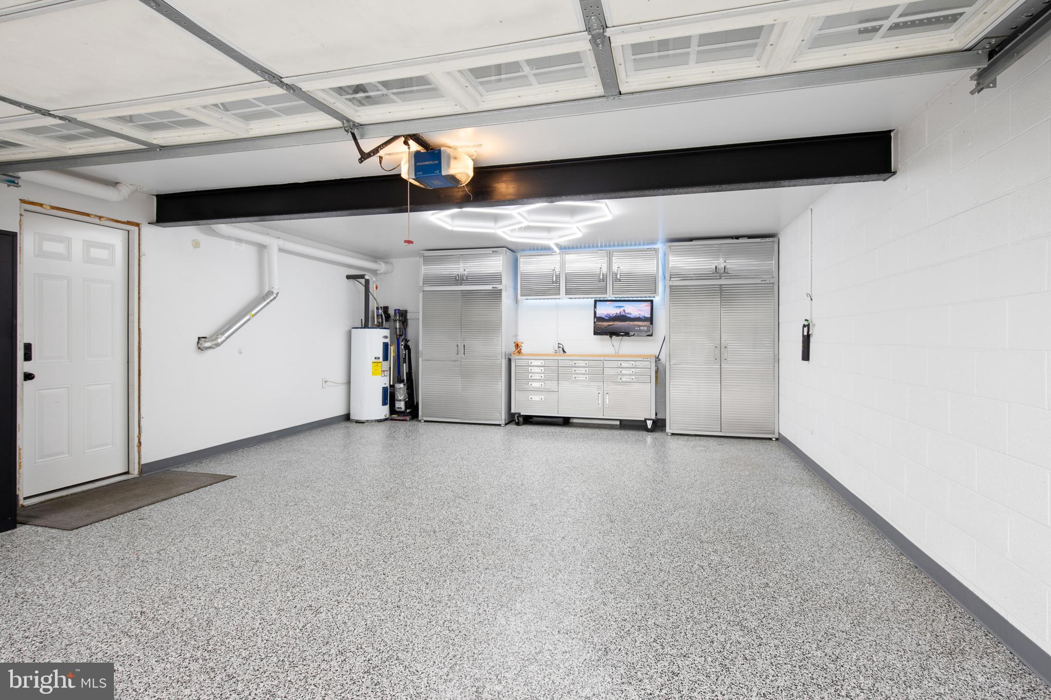 1014 Jeffrey Lane Lititz, PA 17543 - Photo 34 of 41 a view of a garage