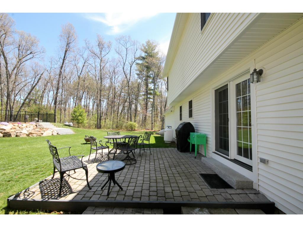 48 Goodhue Road Derry, NH 03038 - Photo 18 of 35